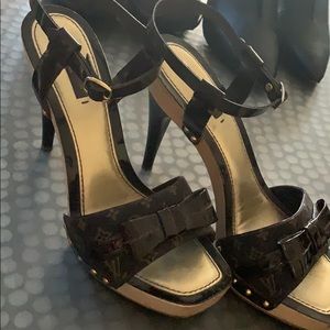 Louis Vuitton high heels size 38 1/2-8.5